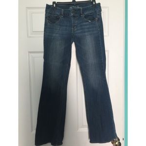 American Eagle jeans size 8 regular - like new