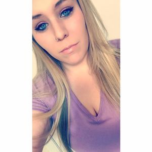 Meet your Posher, Elissa