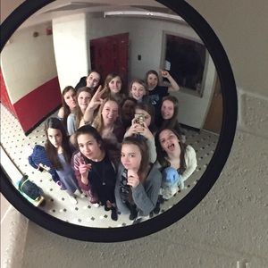 Meet your Posher, Emily