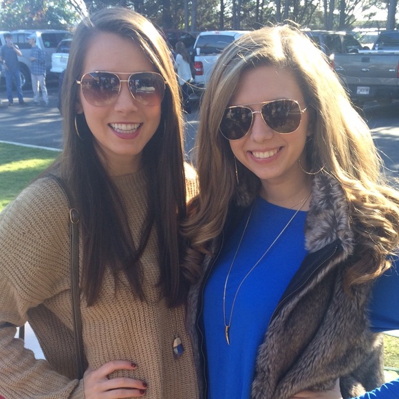 Meet your Posher, Daniela