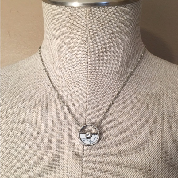 Elegant silver and stone choker!