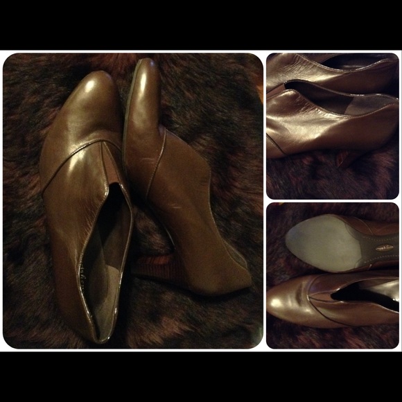 ❣❣ Flash Sale ❣❣ New! Easy Spirit Brown Booties