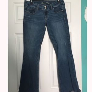 American Eagle size 8 regular jeans - like new