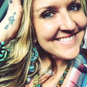 Meet your Posher, Mikka