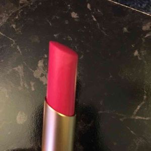 Le Crème "Fuchsia Shock" Makeup