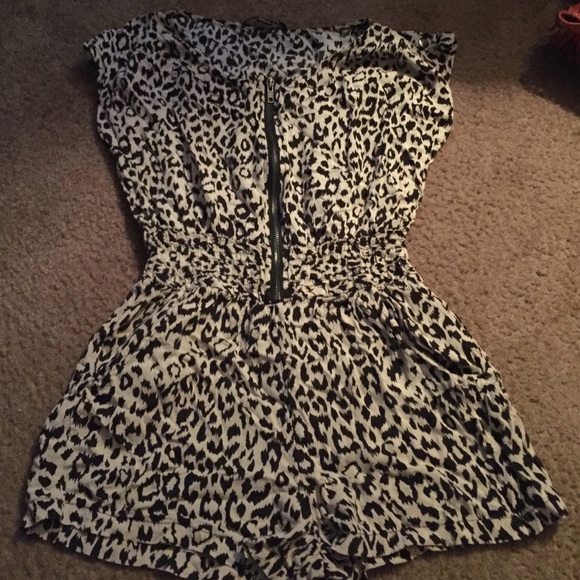 Romper - Picture 1 of 1