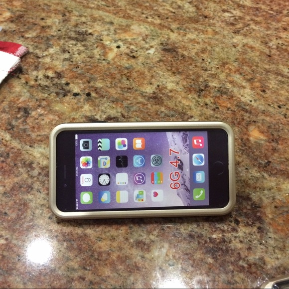 iPhone 6 case Gold - Picture 2 of 4