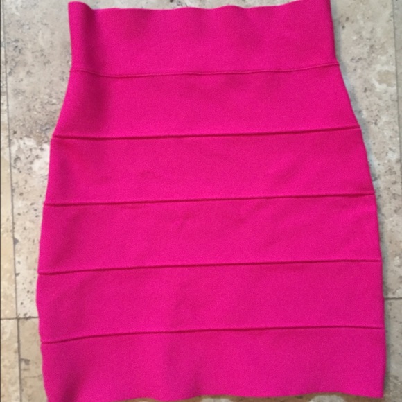 💕🎀BCBG Hot Pink Bandage Skirt🎀💕