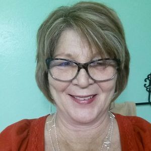 Meet your Posher, Eva