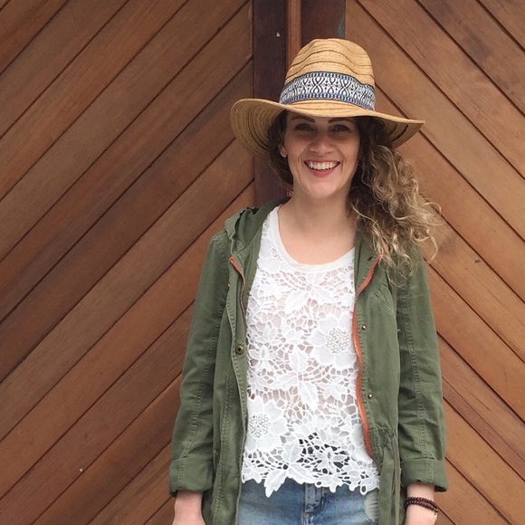 LAST ONE! Wide Brim Straw Hat - Picture 2 of 2