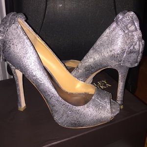 Badgley Mischka peep toe pumps