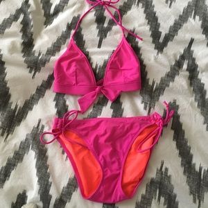 Pink VS bikinis set
