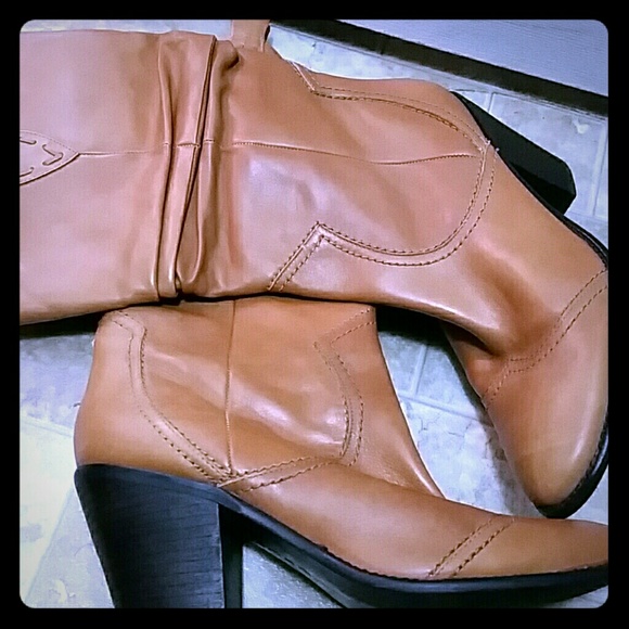 BCBGeration boots