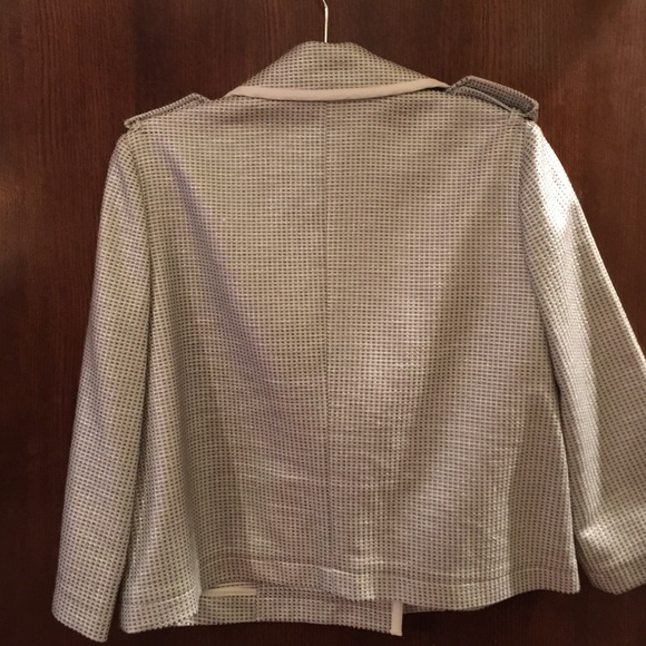 Jacket 3/4 sleeve, fun sassy, white leather trim. - Picture 2 of 4