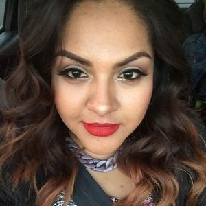 Meet your Posher, Carla