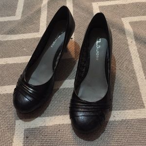 Chinese laundry black heels