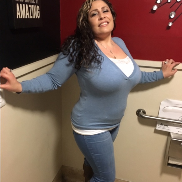 Meet your Posher, Yve - Picture 1 of 1