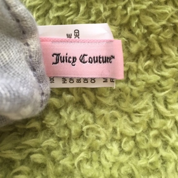 Juicy couture gray and white scarf - Picture 3 of 4