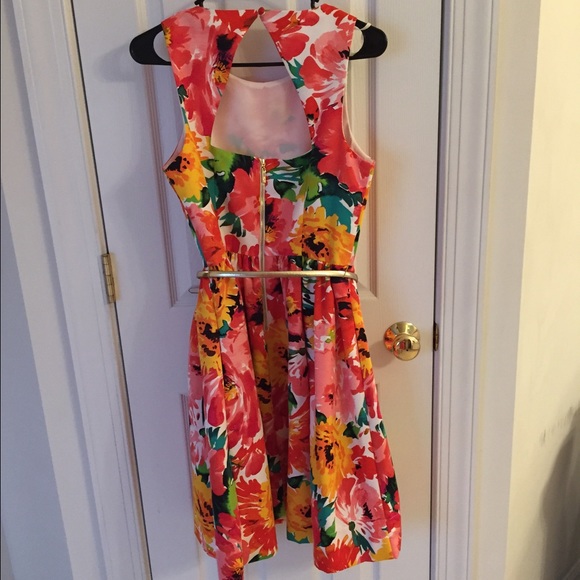 Eliza J floral dress - Picture 2 of 4