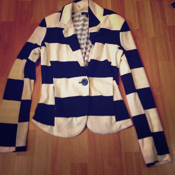 Max & Riley Black and Creme Striped Blazer - Picture 1 of 2