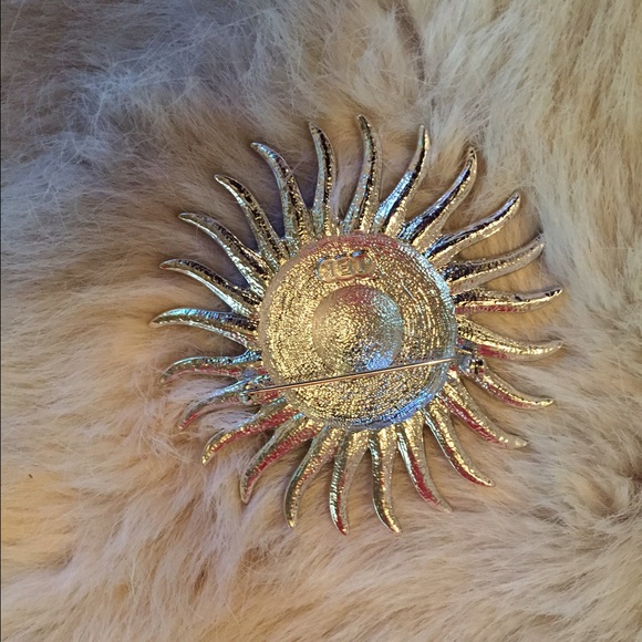 Large Rhinestone Starburst Pin - Picture 2 of 2
