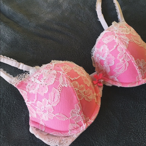 Victoria's Secret Lacy Push-up Bra 34D