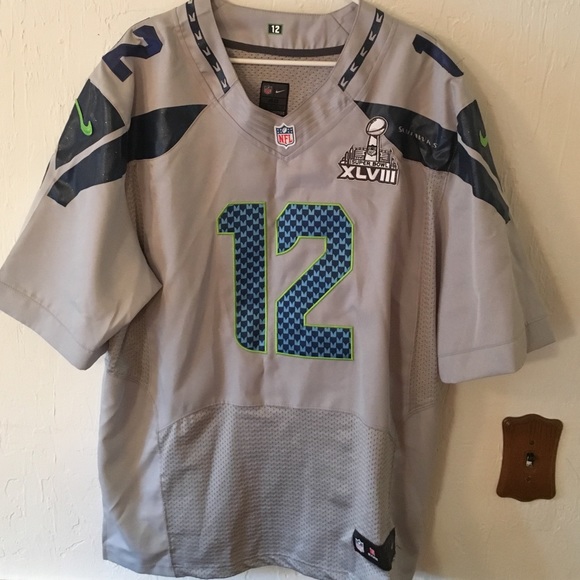 Grey Seahawks Jersey #12 Fan