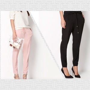 Black skinny pants