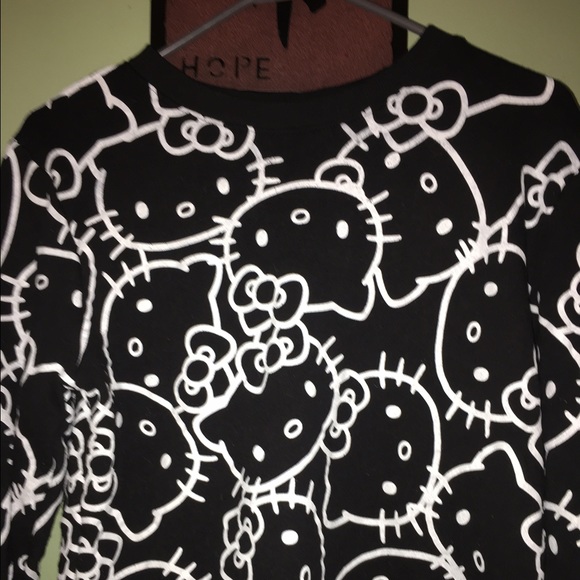 Sweatshirt - Picture 2 of 2