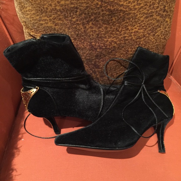 Victoria Wieck Suede boots