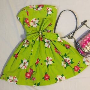 💝 Host Pick!! Hollister Strapless Floral Dress