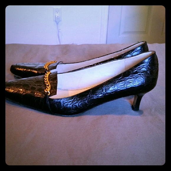 Small heeled shoes
