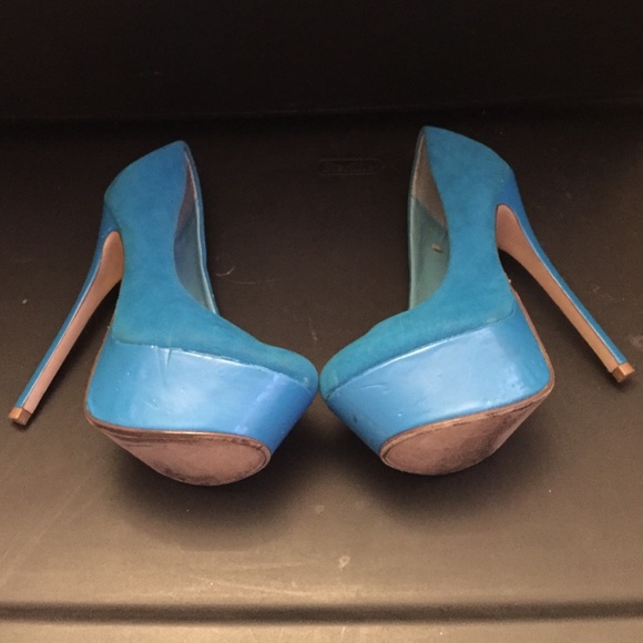 Heels - Picture 4 of 4