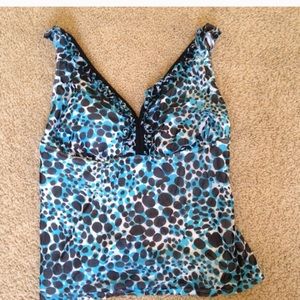 Bundle of bathing suit and capris