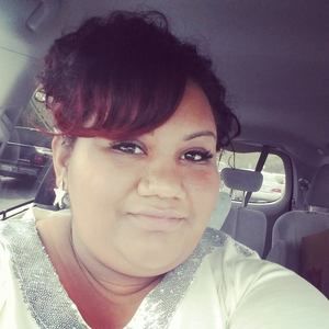 Meet your Posher, Esmeralda