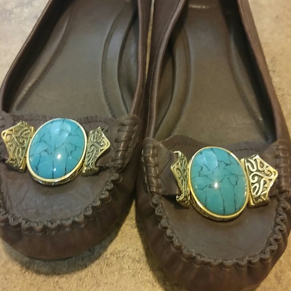 BCBG FLATS - Picture 2 of 3