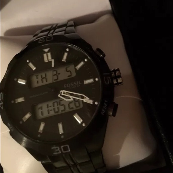 Fossil Watch - Picture 1 of 1