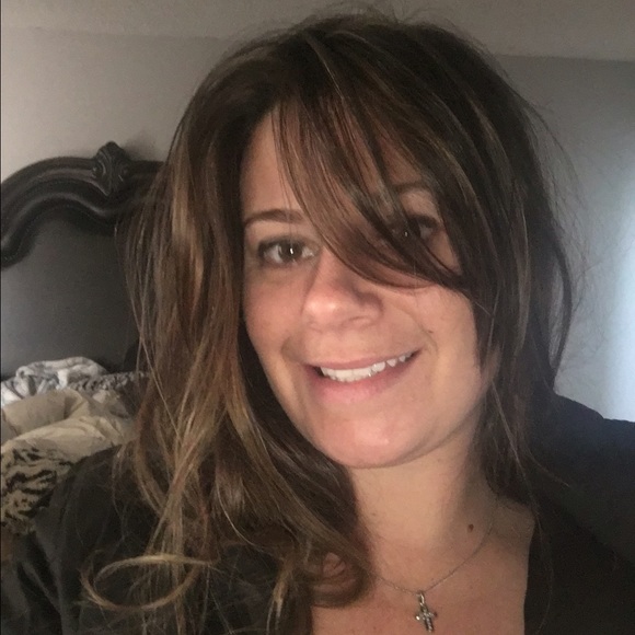 Meet your Posher, Deanna - Picture 1 of 1