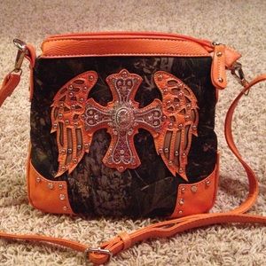 💥NEW💥Orange Camo purse