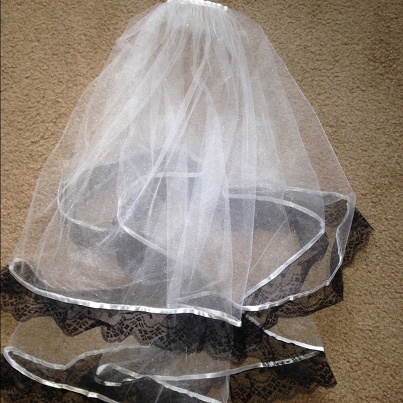 Rock/goth wedding veil