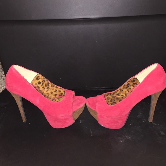 Pumps - Picture 3 of 4