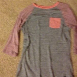 3/4 sleeve shirt