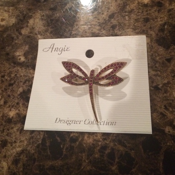 🔴MUST GO NOW🔴 Dragonfly Pin with Ruby stones