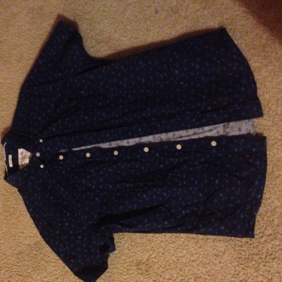 short sleeve shirt button down