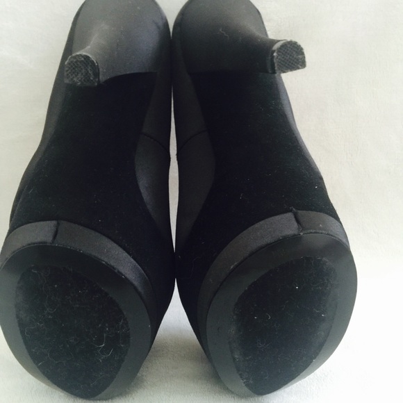 NWOB bebe Tristan Platform Pump - Picture 2 of 3