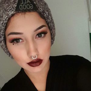 Meet your Posher, Crystal