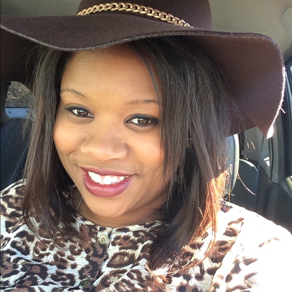 Meet your Posher, Taneshia