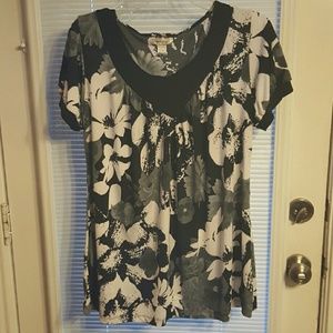 Black & White Flowery Top