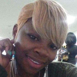 Meet your Posher, Shakemia