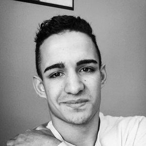 Meet your Posher, Max